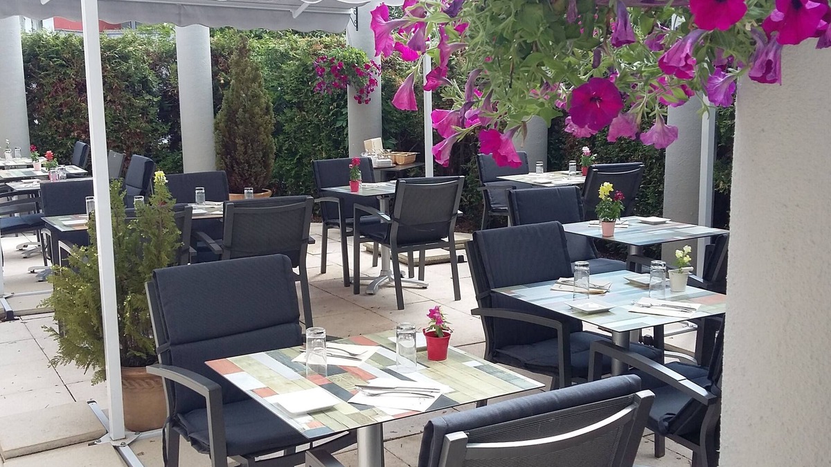 Dudelange Hotel | Cottage Logis hôtel-restaurant
