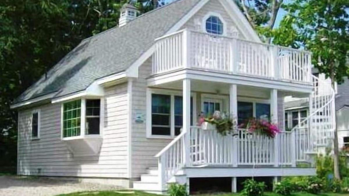 Southwest Harbor Cottage | Cottage near Acadia National Park, Easy Walk to Harbor and Town