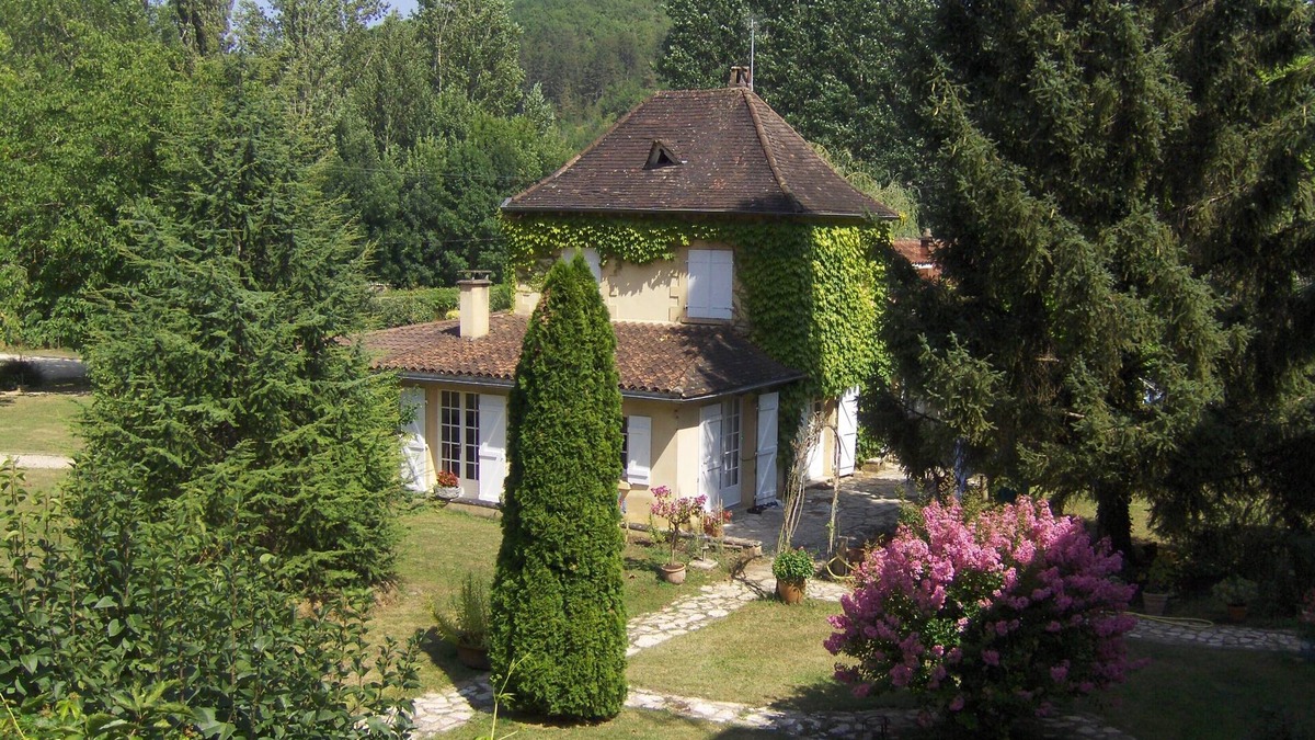 Daglan Cottage | Cottage near Sarlat - swimming pool 14 /7m and its jacuzzi shaded park of 5000m