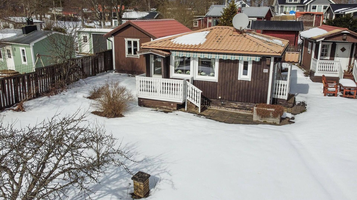 Skovde House | Cottage near the lake, Simsjön and Skövder Golfklub