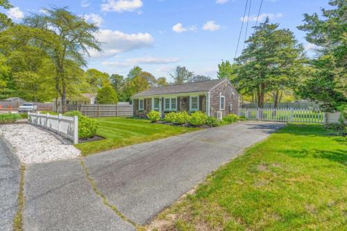 Dennis Port House | Cottage Oasis by Lake with Kayaks Fire Pit and a Huge Yard