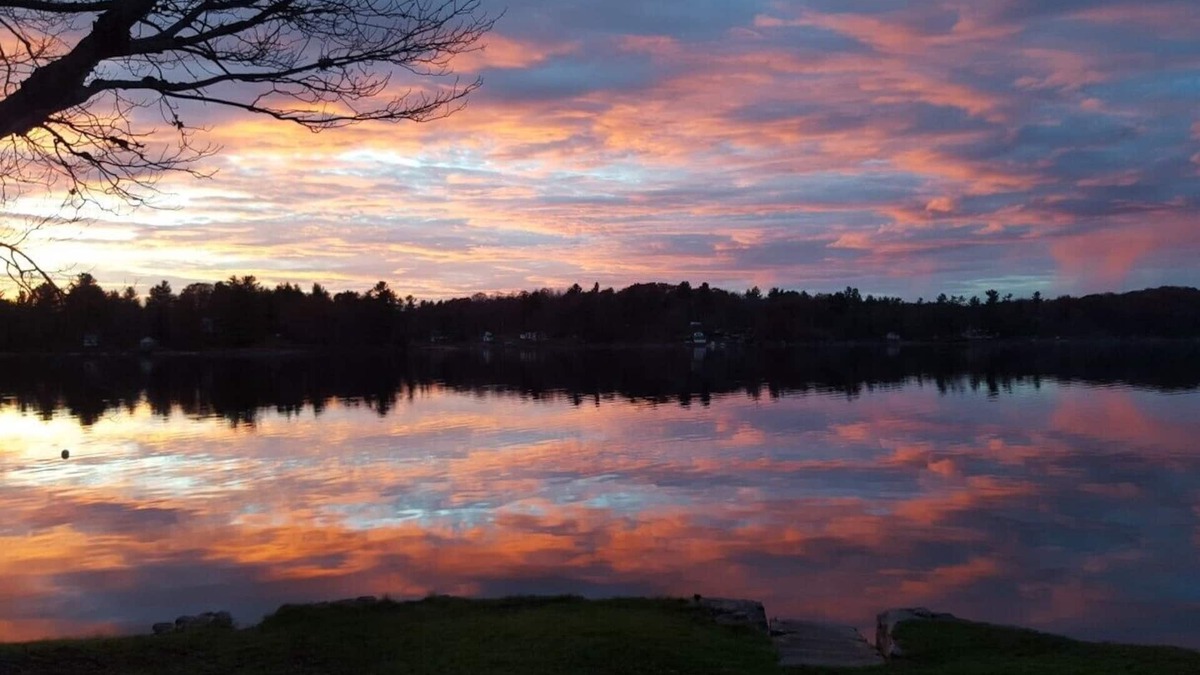 Frontenac Cottage | Cottage on Bob's Lake - 3 Bedrooms, Private Boat Launch, Great Fishing