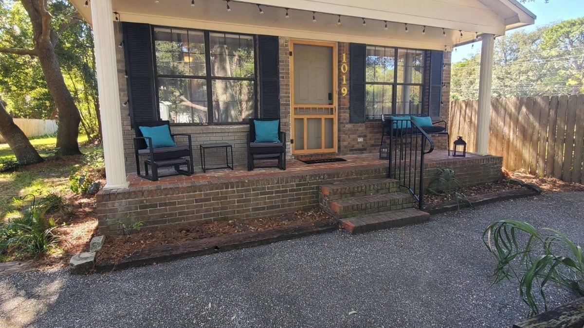 Dauphin Island Cottage | Cottage on Cadillac, Fantastic 3-bedroom with Outdoor Firepit on Dauphin Island