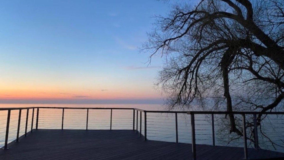 North East Cottage | Cottage on Lake Erie with beach access .Local wineries