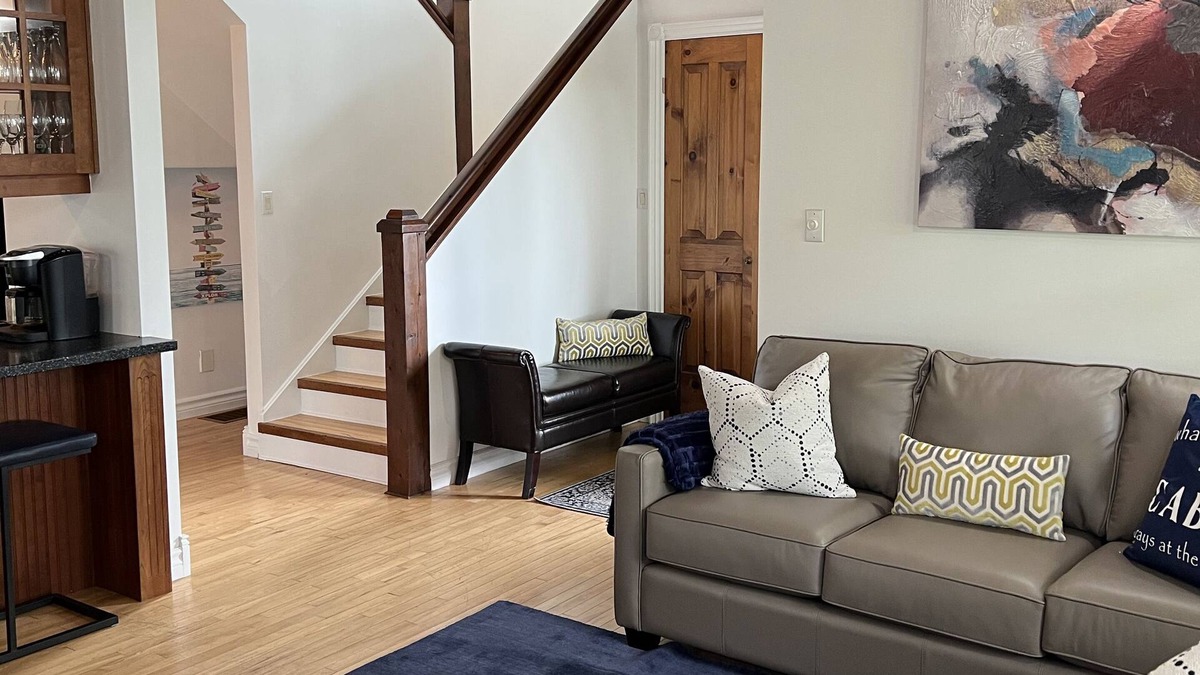 Lake of Bays Cottage | Cottage on Lake of Bays; Sun, Sandy Beach, Shallow Entry & close to Huntsville!