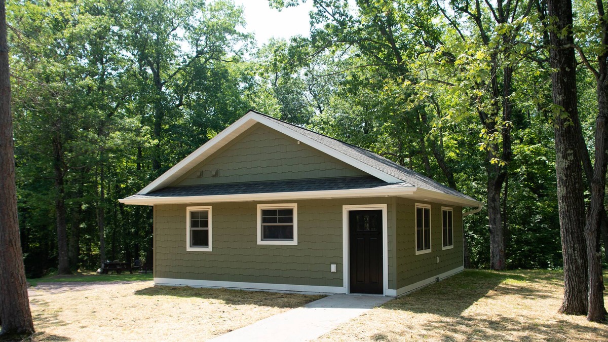 Ashland Cottage | Cottage on Lake Superior. Private Beaches.