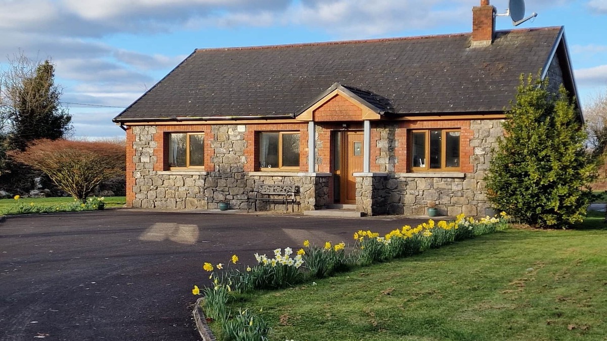 Newtowncashel House | Cottage on Lough Ree/River Shannon in the heart of Ireland