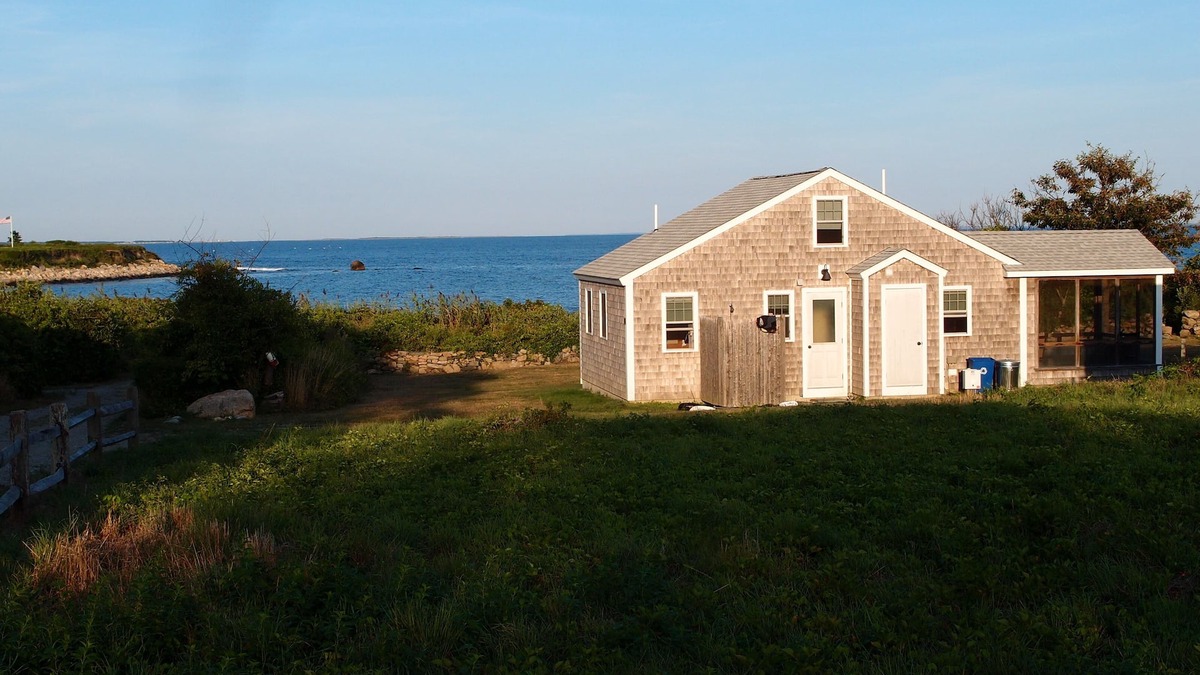 Little Compton Cottage | Cottage on Ocean Cove, Down Private Rd, Beach Front