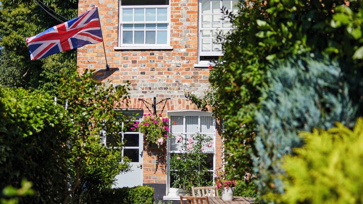 Hungerford House | Cottage on The Croft - a Beautiful, Stylish & Cosy Cottage. Central Location