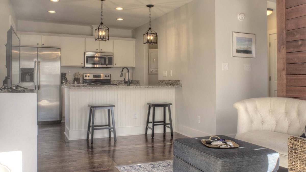 Midtown Cottage | Cottage on the park.