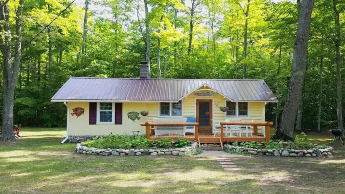 Carp Lake Cottage | Cottage Overlooking Paradise Lake