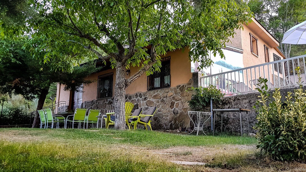 El Tiemblo Cottage | Cottage Pajaro Pi (former Don Burguillo) for 8 people