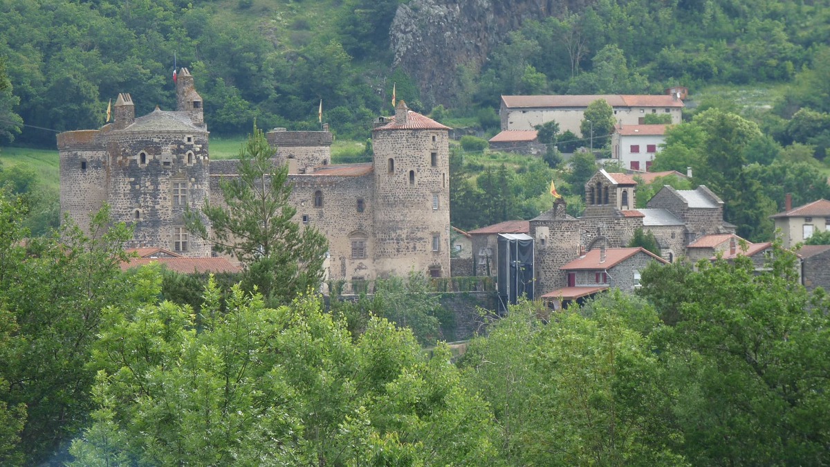 Saint-Vidal Cottage | cottage refurbished for nine 6 people le puy en velay AUVERGNE