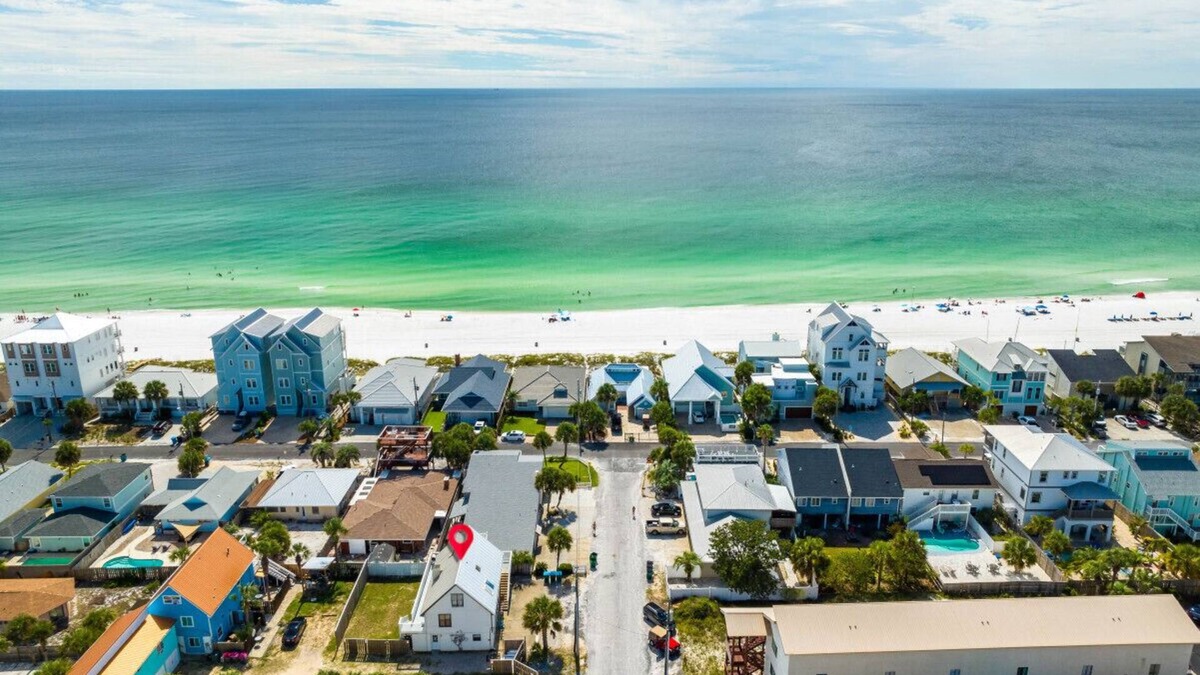 Crescent Beach House | Cottage Seas | Steps To The Beach | Dogs Allowed!