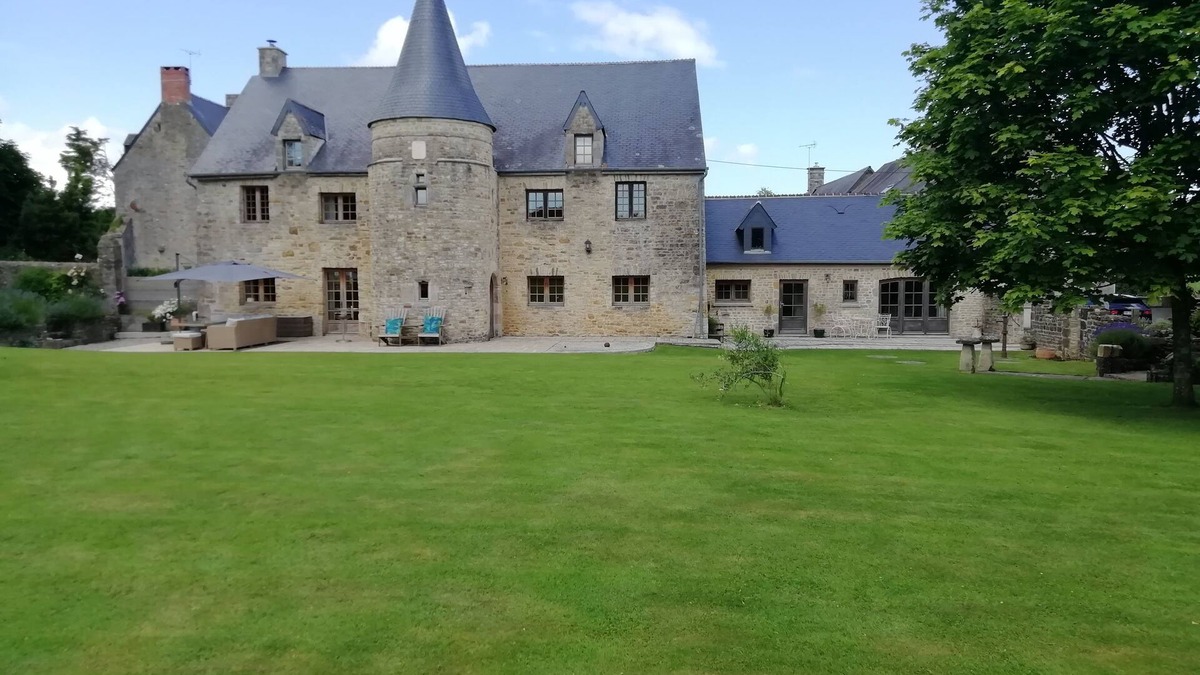 Picauville Ski Chalet | Cottage set in the grounds of our 16th century Manor.