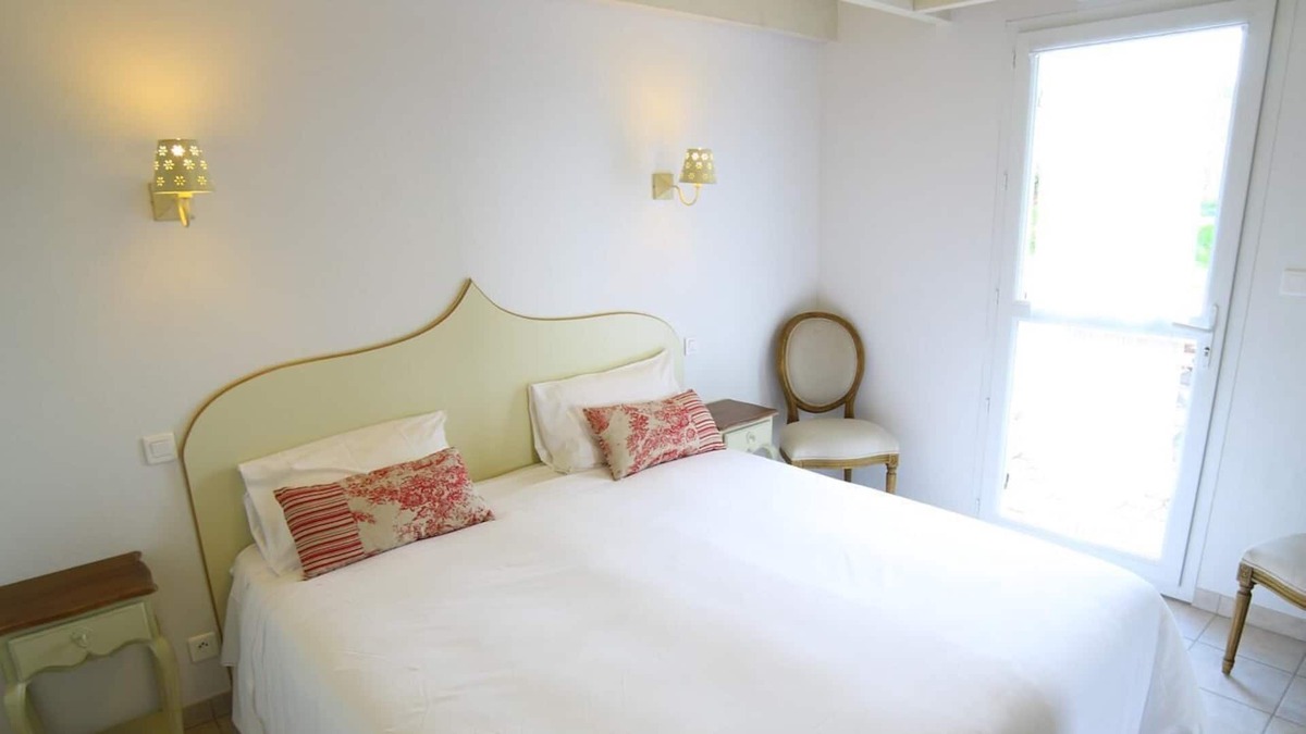 Saint-Evarzec Cottage | Cottage-Standard-Ensuite-Park view