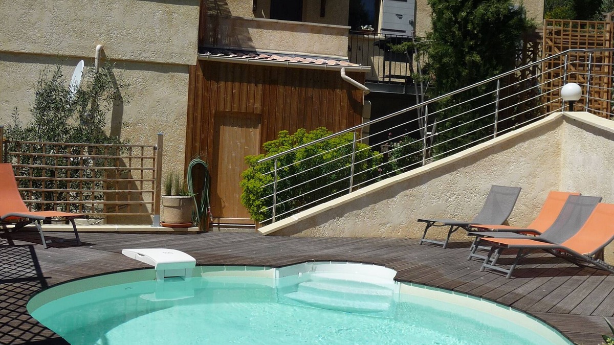 Aubres Villa | Cottage "The Thousand Flowers" in Drôme Provençale