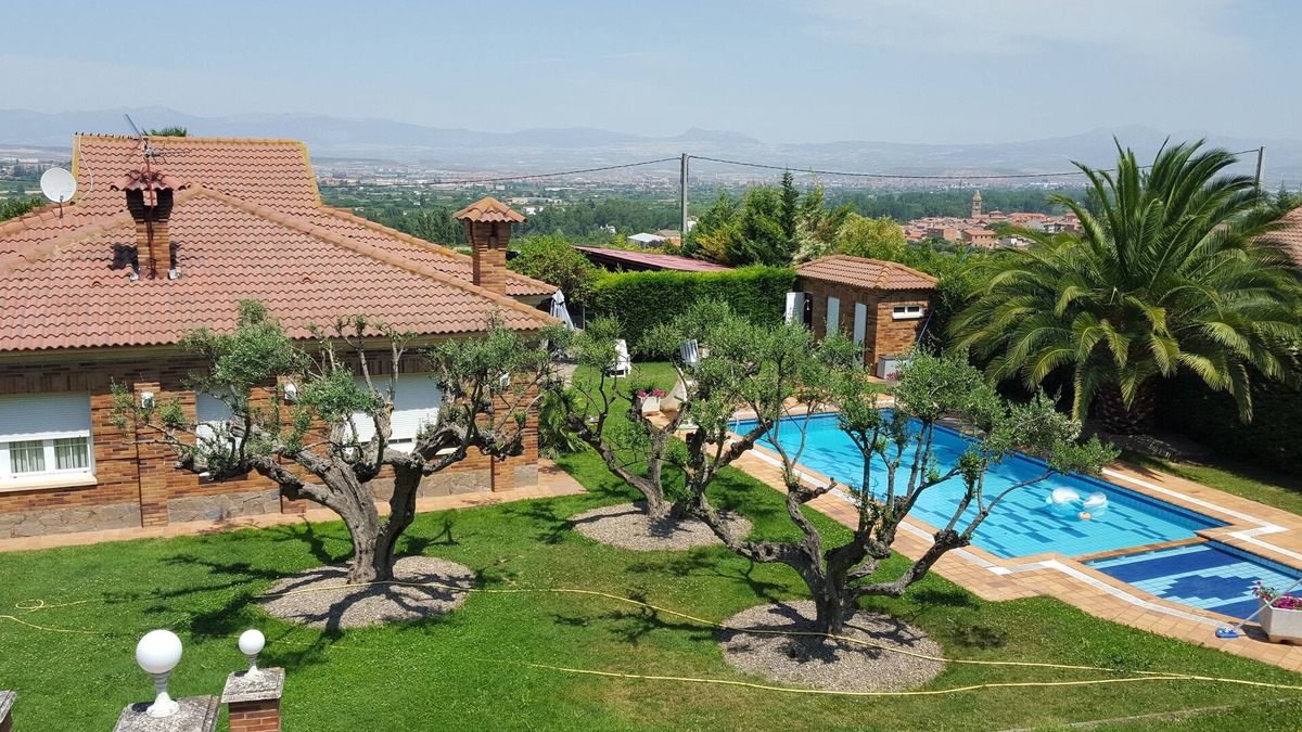 Alberite Villa | Cottage to 7 km. From Logroño to enjoy family Rioja.