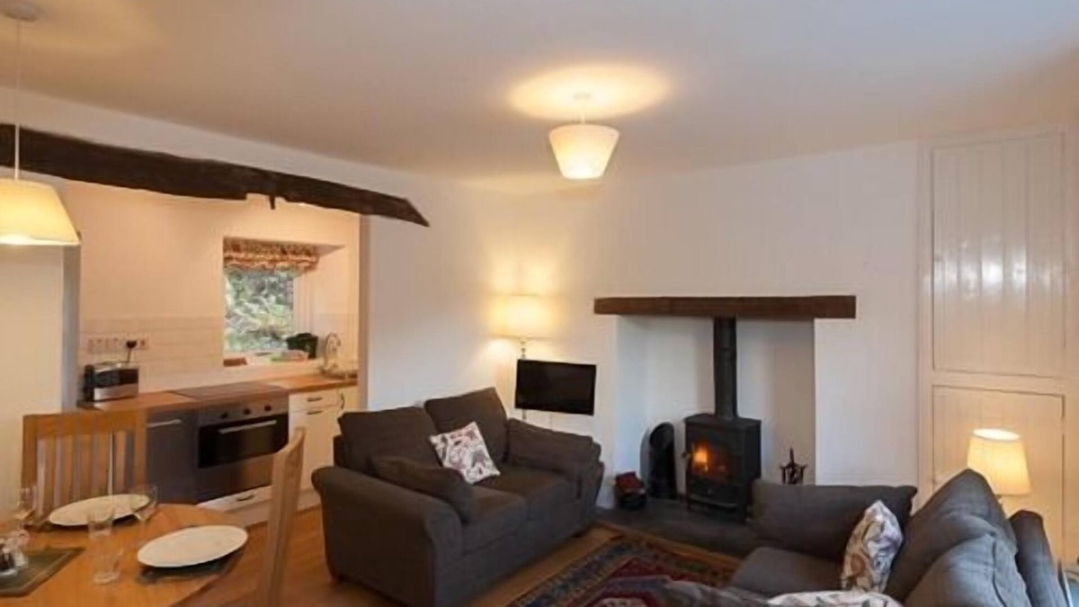Llanwrtyd Wells Cottage | Cottage Troed y Rhiw room at Bronfelin & Troed-y-Rhiw Holiday Cottages