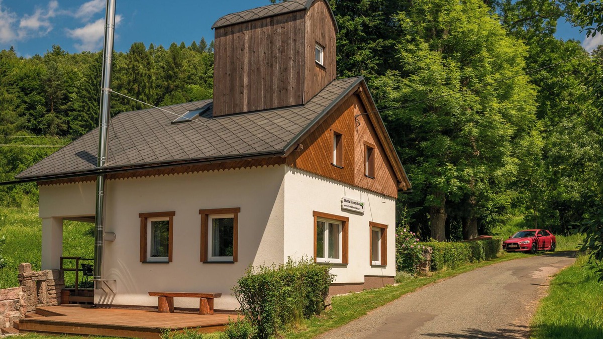 Chvalec Cottage | Cottage under the forest on the Trutnov Trails