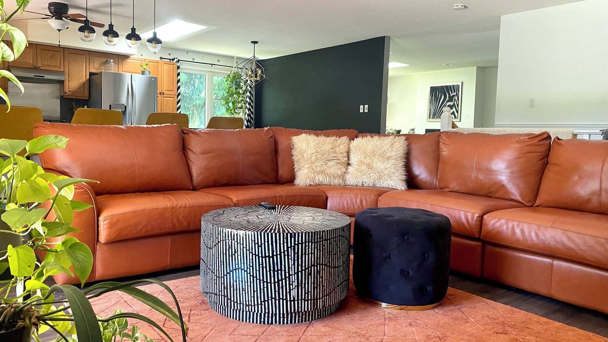 Thames Centre House | Cottage vibes! Cozy group retreat with pool and hot tub