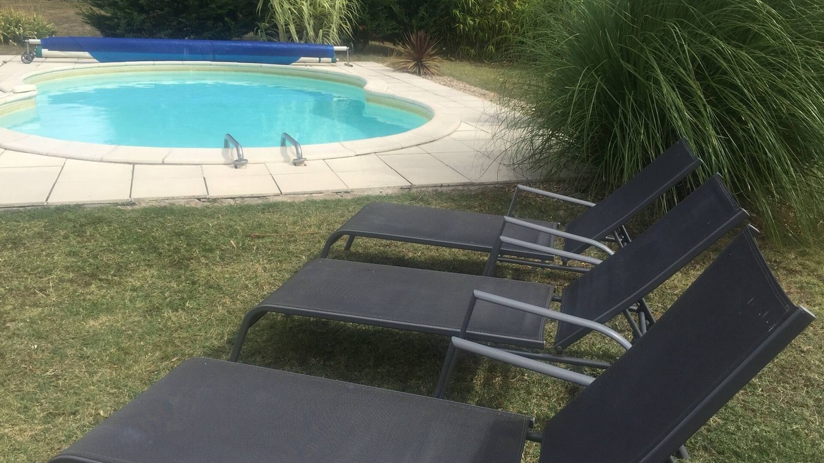 Mortagne-sur-Gironde Cottage | Cottage with Private Heated Pool, 15 Mins to Nearest Beach