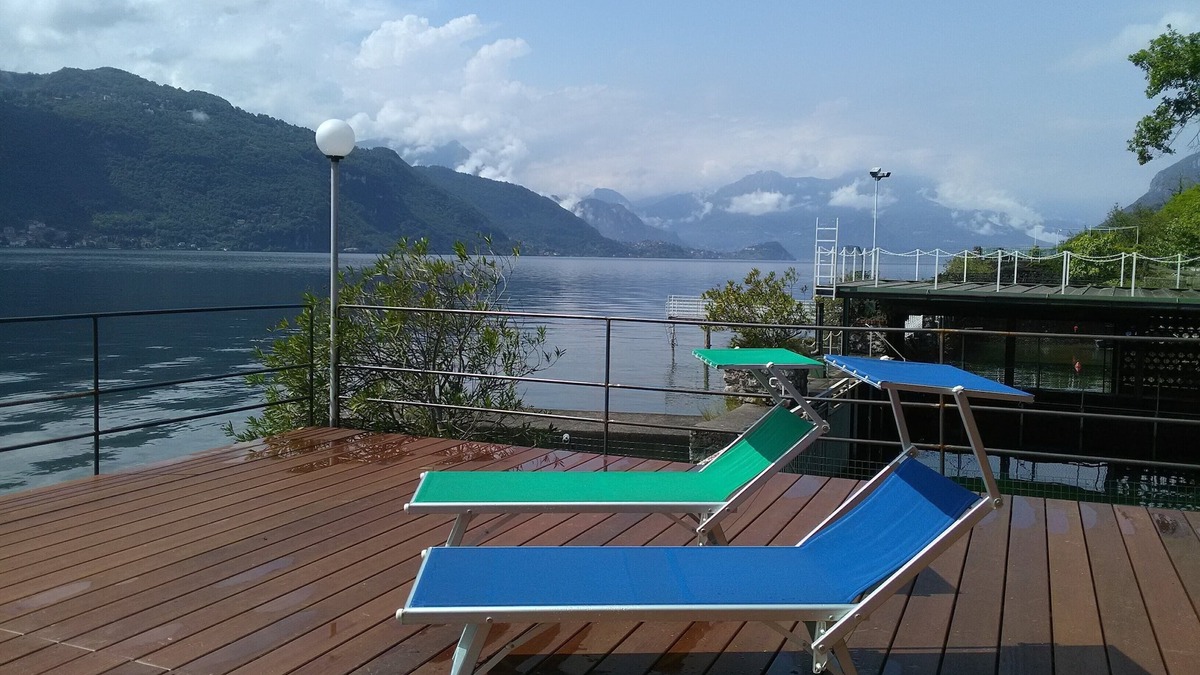 Mandello del Lario House | Cottage with dock on the lake