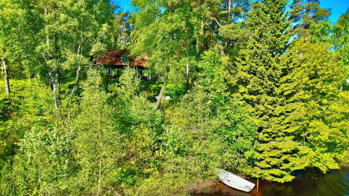 Vittsjo Cottage | Cottage with fantastic lake view!