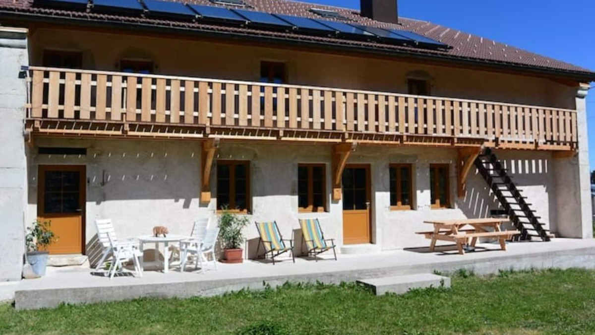 Les Moussieres House | Cottage with fireplace in the heart of the PNR Haut Jura