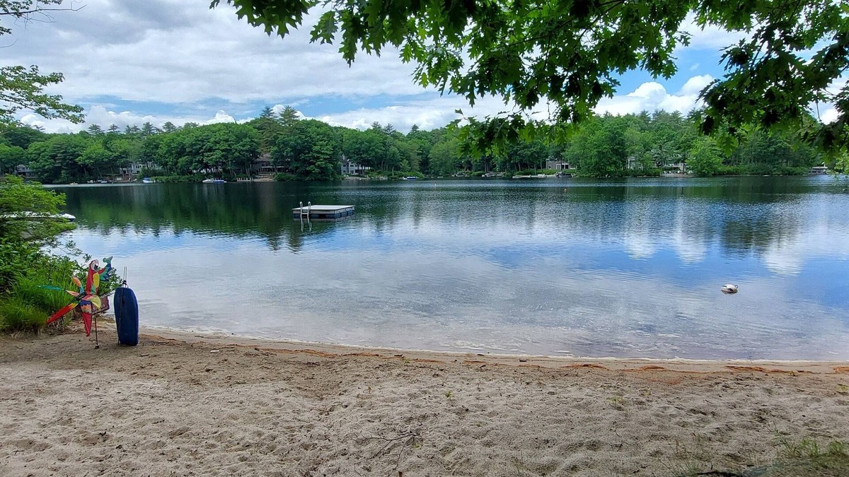 Wolfeboro Cottage | Cottage with great beach.