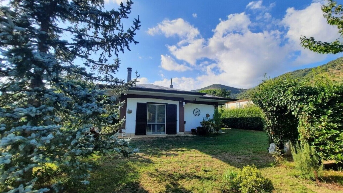 Sezze House | Cottage with large garden, beautiful medieval villages a few km!Pets allowed