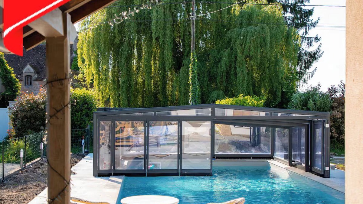 Nibelle Cottage | Cottage with private indoor swimming pool & SPA Near forest and river