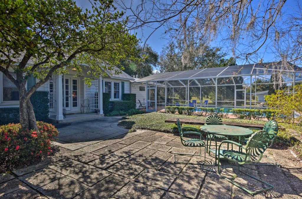 Lake Wales House | Cottage with Private Pool - Walk to Lake Wales!