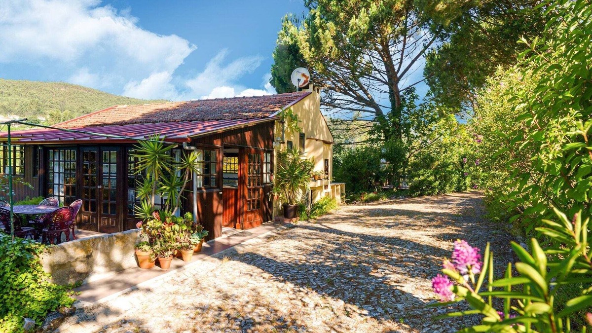 Penafiel Cottage | Cottage with Shared Pool