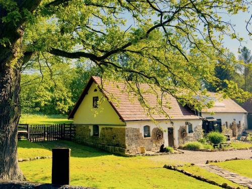 Lwowek Slaski Apartment | Cottage With Sauna, Pub & Terrace