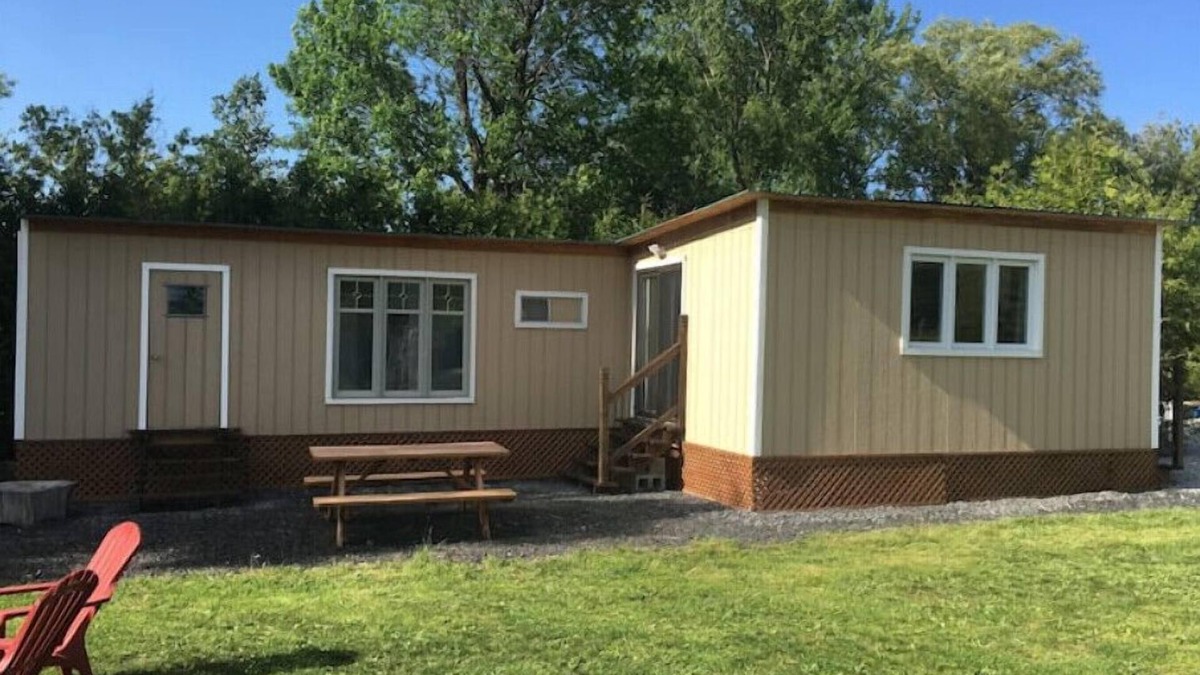 Alburg Cabin | Cottage with sunset view and much more