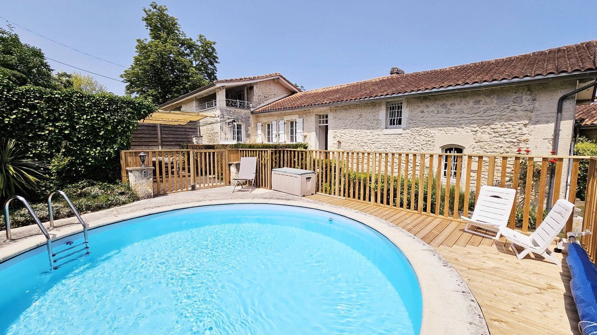 La Couronne Cottage | Cottage with swimming pool The hollow of the wolf