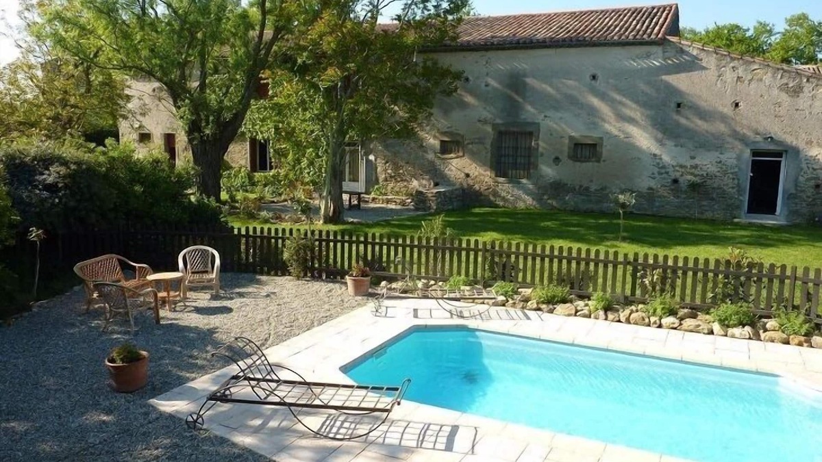 Montreal Cottage | Cottage with swimming pool in the countryside