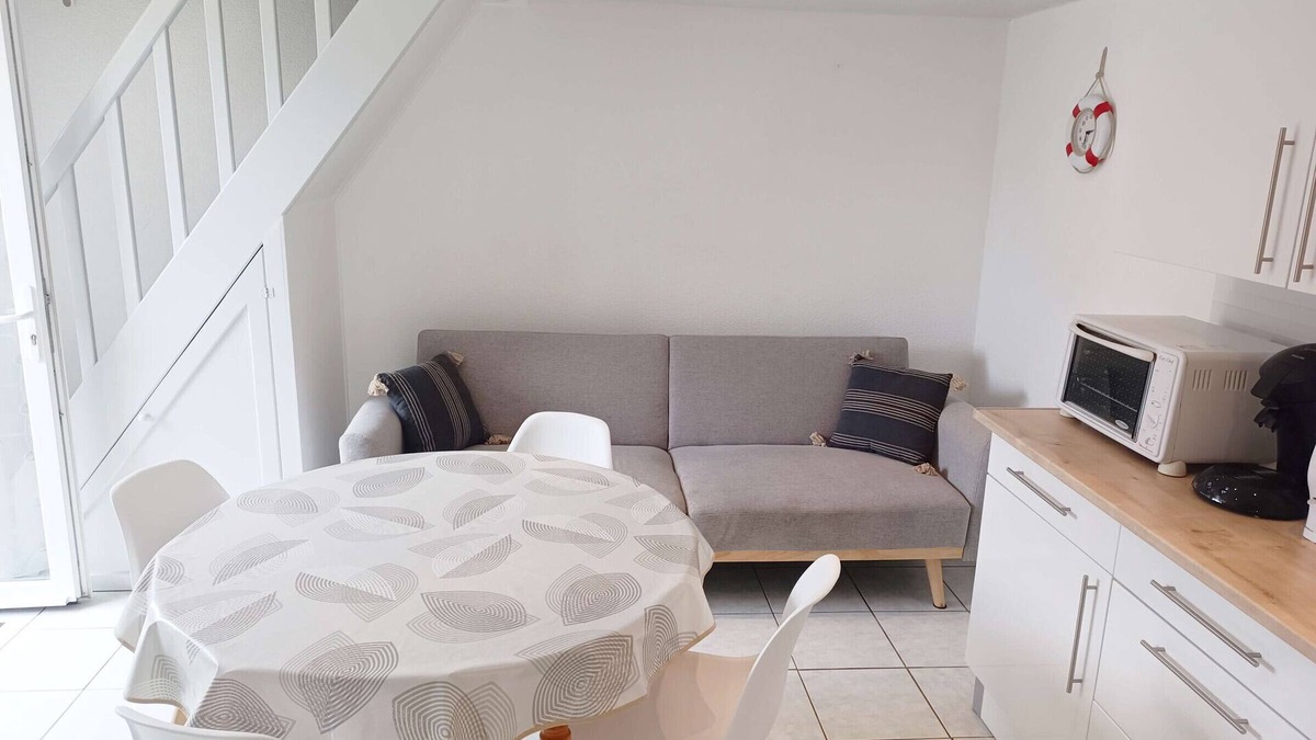La Remigeasse House | Cottage with Terrace, Parking 800m from the Beach