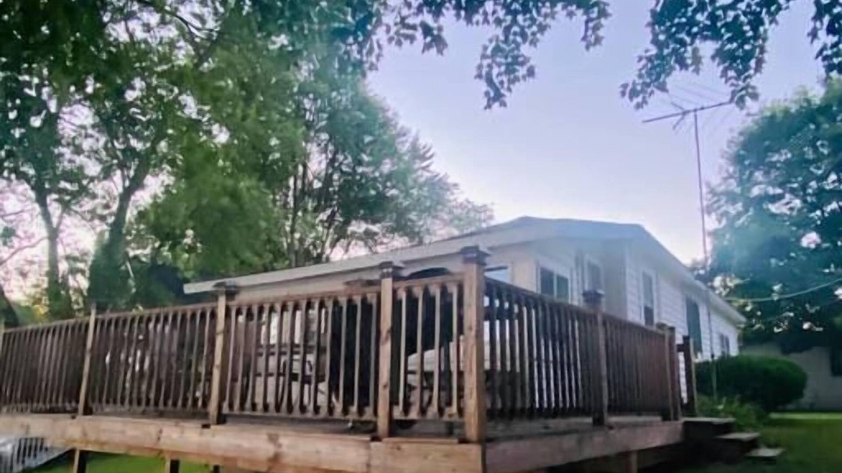 Fulton House | Cottages on Sand Lake - The Fishing Cabin