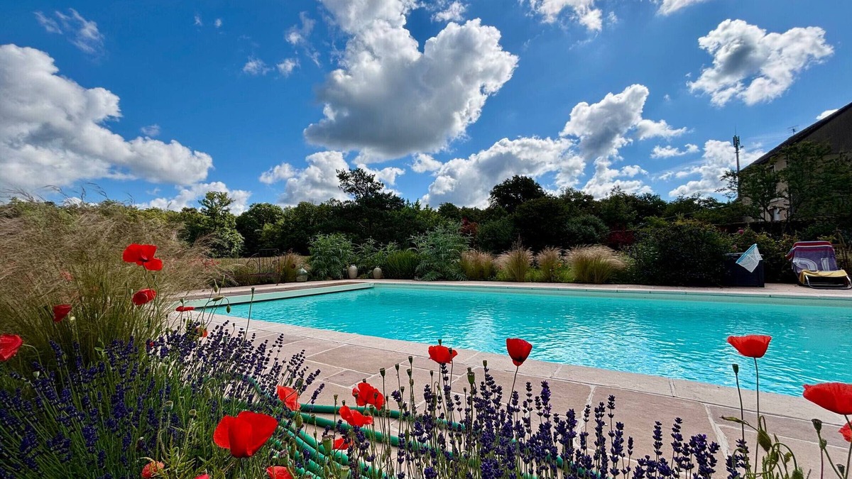 Migne Cottage | Cottages with shared pool in the Brenne, near historic sites