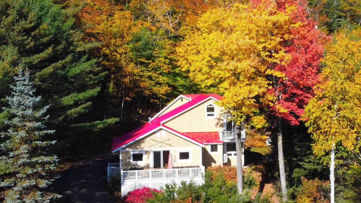 Holderness Cabin | Cotton Lake Cabin - Breathtaking Views of Squam Lake and Mountain Range