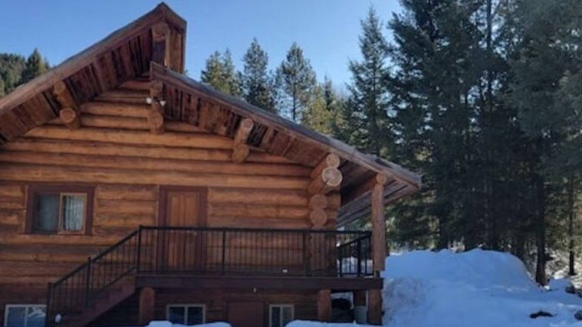 Kootenay Boundary Cabin | Cougar Mountain Get Away