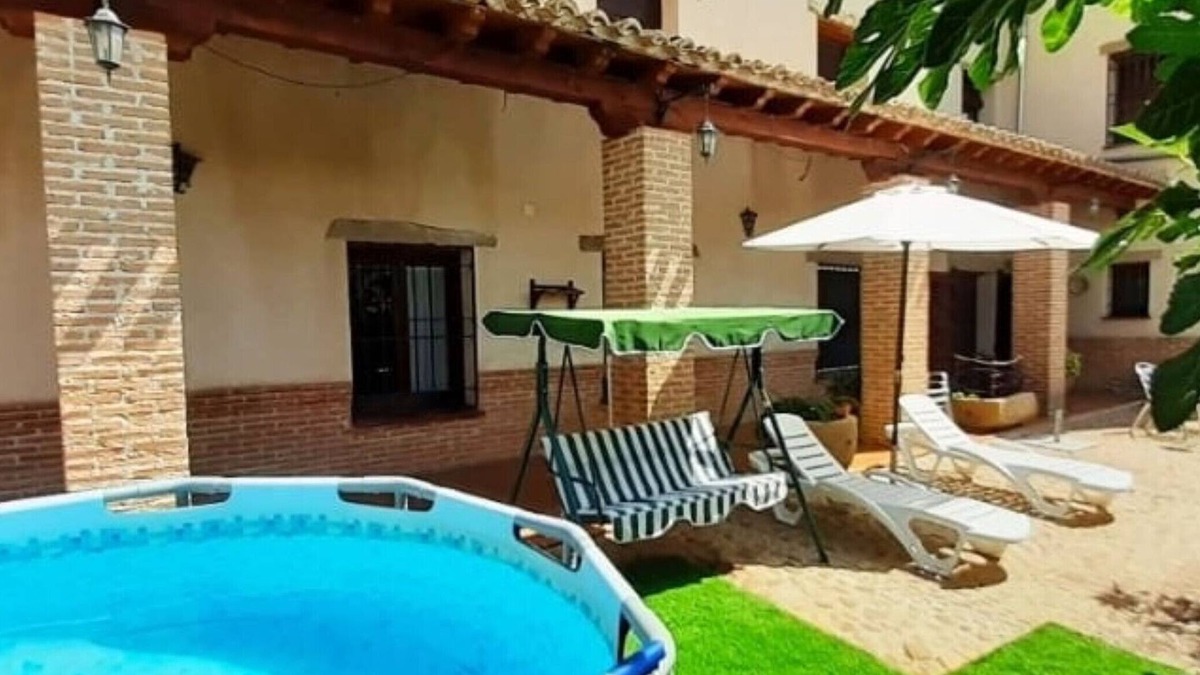 Aldeanueva de Barbarroya House | Country House 'Casa Rural La Era' with Mountain View, Wi-Fi and Air Conditioning