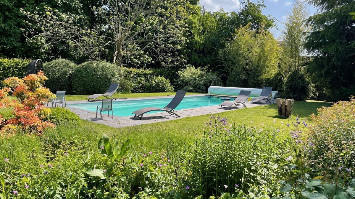 Sainte-Opportune-du-Bosc House | Country house with swimming pool