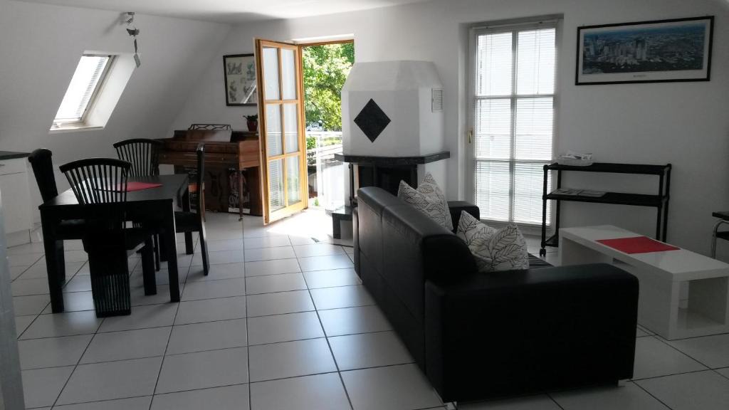Munchen District Apartment | Country and Town