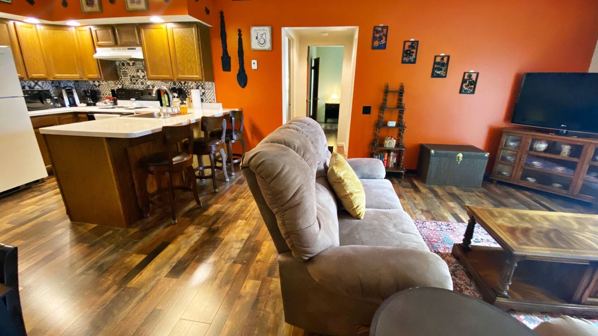 Teeds Grove Apartment | Country Apartment Rental in an Outdoor Paradise!