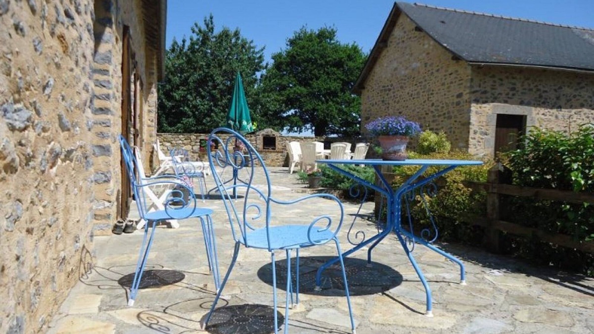Saint-Denis-du-Maine House | COUNTRY BED AND BREAKFAST 2