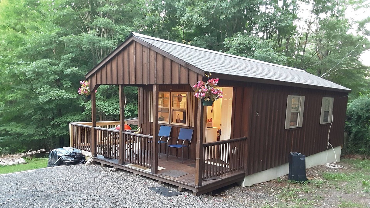 Kerhonkson Cabin | Country Cabin with Dell view