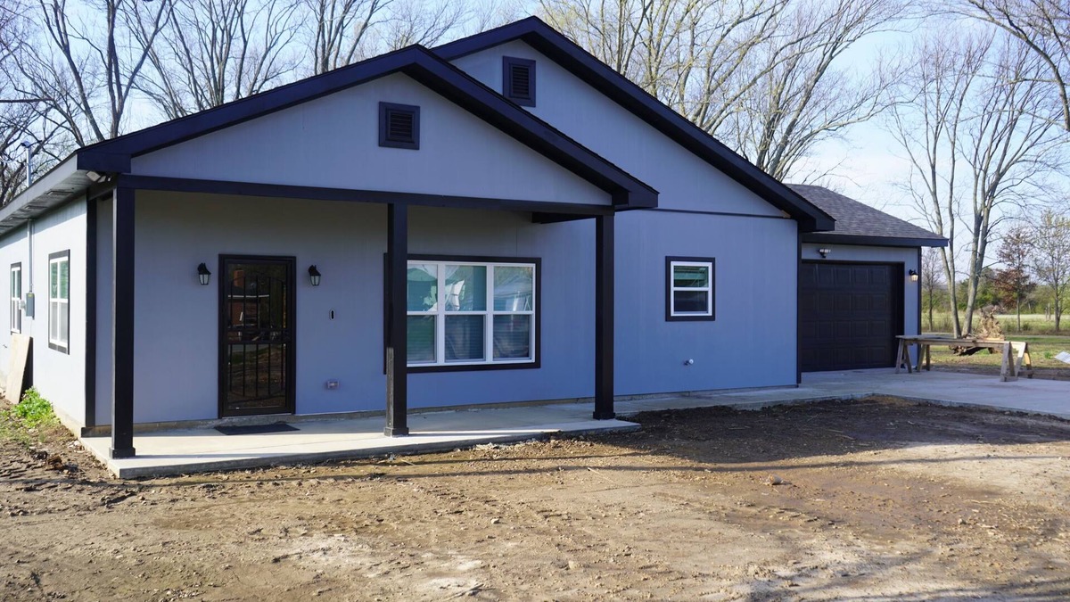 Brickeys House | Country Chic 3-bedroom house in peaceful Colt with all the amenities of home